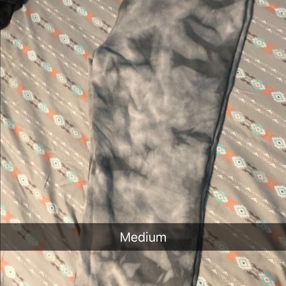 Selling a range of small to large clothes - Picture 6 of 8